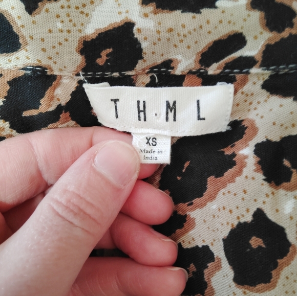 THML Leopard Print Button-Up Top Size XS NWOT - Picture 5 of 5